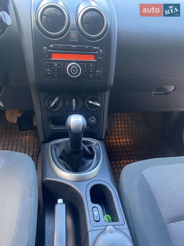 Внедорожник / Кроссовер Nissan Qashqai 2010 в Дубно