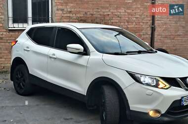Внедорожник / Кроссовер Nissan Qashqai 2014 в 