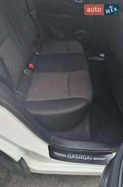 Внедорожник / Кроссовер Nissan Qashqai 2014 в 