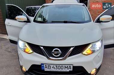 Внедорожник / Кроссовер Nissan Qashqai 2014 в 