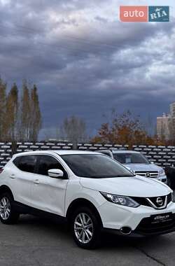 Внедорожник / Кроссовер Nissan Qashqai 2017 в 