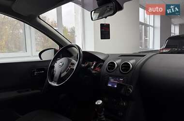 Внедорожник / Кроссовер Nissan Qashqai 2010 в 