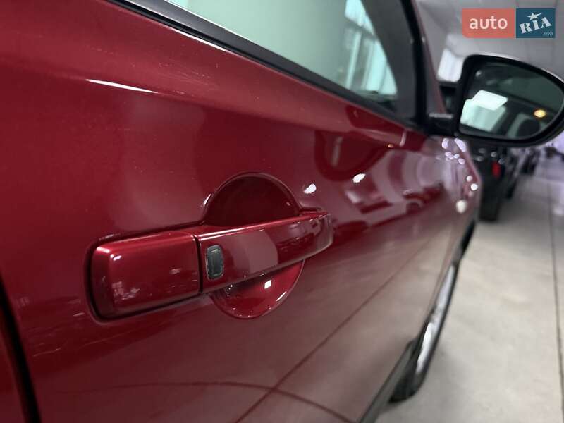 Внедорожник / Кроссовер Nissan Qashqai 2010 в Полтаве