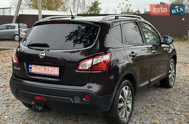 Внедорожник / Кроссовер Nissan Qashqai 2010 в 