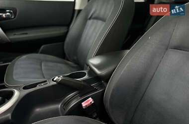 Внедорожник / Кроссовер Nissan Qashqai 2010 в 