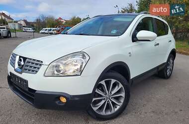 Внедорожник / Кроссовер Nissan Qashqai 2010 в 