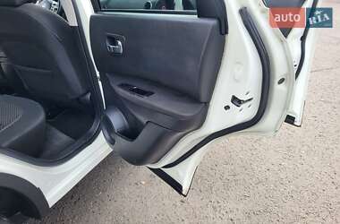 Внедорожник / Кроссовер Nissan Qashqai 2010 в 