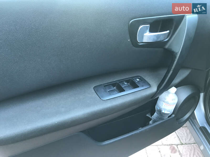 Внедорожник / Кроссовер Nissan Qashqai 2011 в Сокале фото 6 Внедорожник / Кроссовер Nissan Qashqai 2011 в Сокале