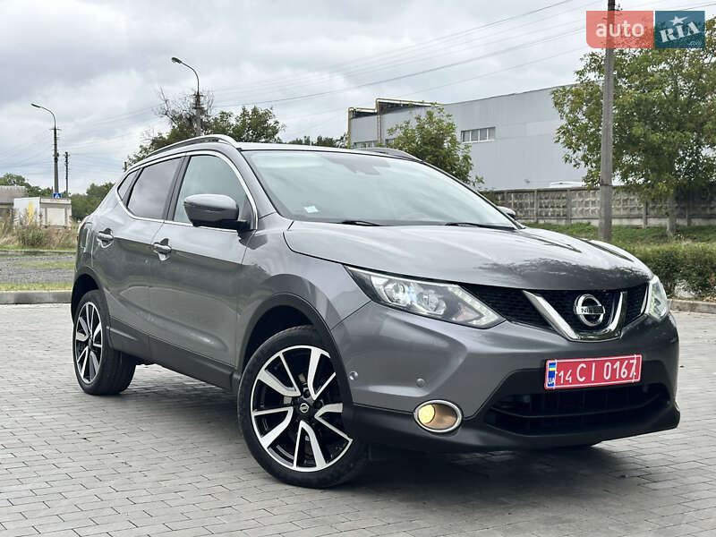 Позашляховик / Кросовер Nissan Qashqai 2016 в Луцьку