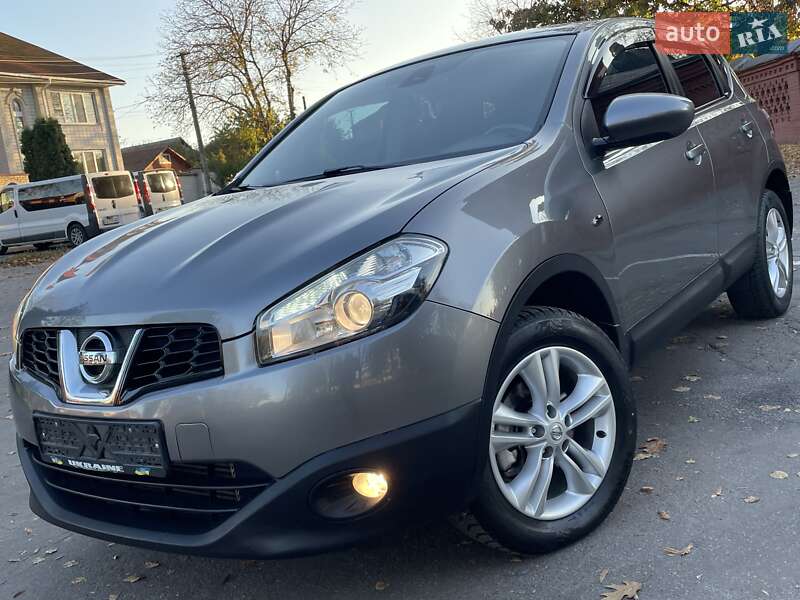 Внедорожник / Кроссовер Nissan Qashqai 2012 в 