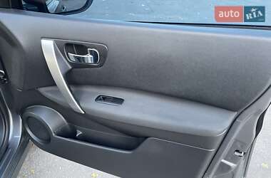 Внедорожник / Кроссовер Nissan Qashqai 2012 в 