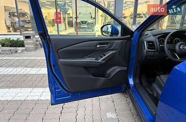 Позашляховик / Кросовер Nissan Qashqai 2023 в 