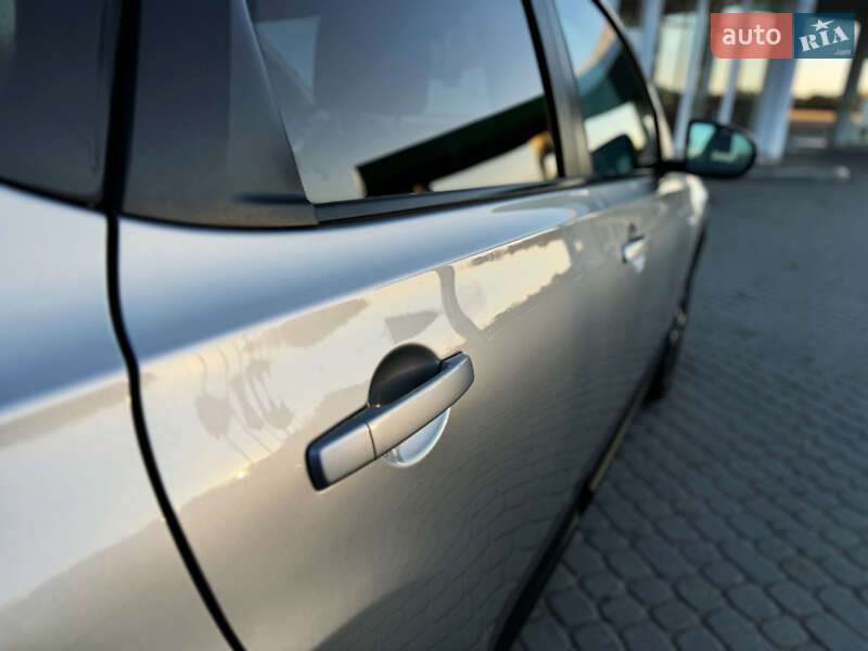 Позашляховик / Кросовер Nissan Qashqai 2012 в Стрию фото 68 Позашляховик / Кросовер Nissan Qashqai 2012 в Стрию