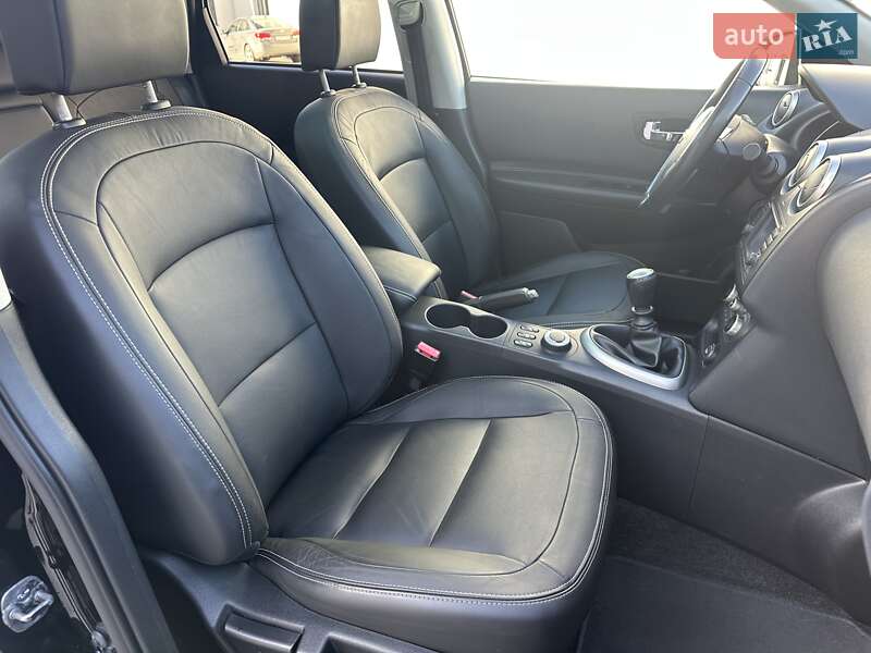 Внедорожник / Кроссовер Nissan Qashqai 2010 в Луцке