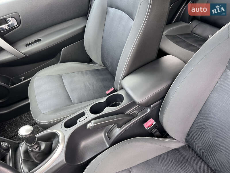 Внедорожник / Кроссовер Nissan Qashqai 2011 в Нововолынске
