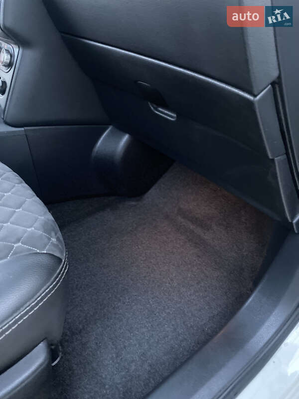 Внедорожник / Кроссовер Nissan Qashqai 2010 в Борщеве