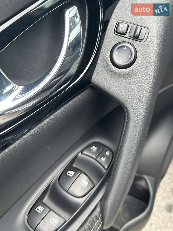 Внедорожник / Кроссовер Nissan Qashqai 2017 в Мировом фото 28 Внедорожник / Кроссовер Nissan Qashqai 2017 в Мировом