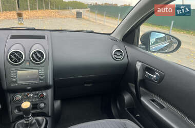 Внедорожник / Кроссовер Nissan Qashqai 2013 в 