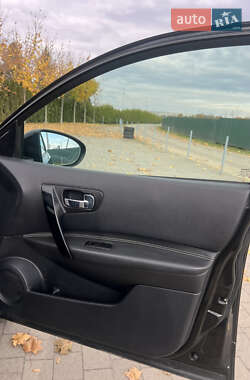 Внедорожник / Кроссовер Nissan Qashqai 2013 в 