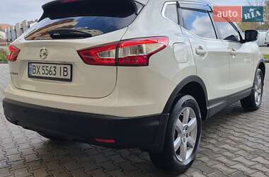 Внедорожник / Кроссовер Nissan Qashqai 2014 в 