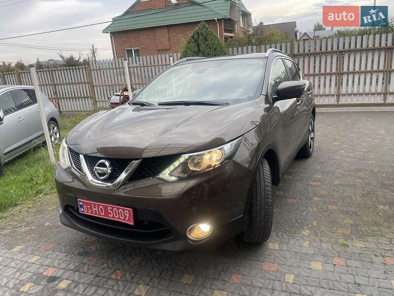 Позашляховик / Кросовер Nissan Qashqai 2015 в Луцьку фото 3 Позашляховик / Кросовер Nissan Qashqai 2015 в Луцьку