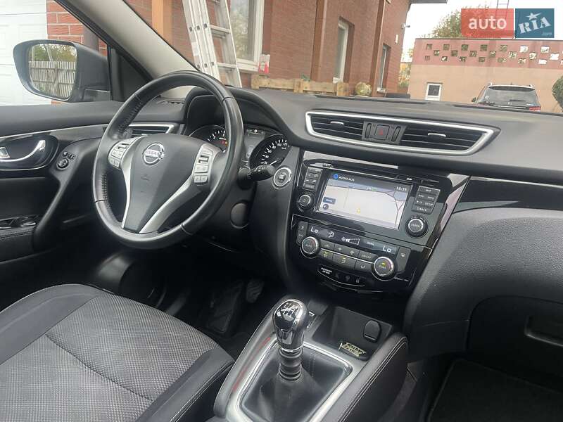 Позашляховик / Кросовер Nissan Qashqai 2015 в Луцьку фото 18 Позашляховик / Кросовер Nissan Qashqai 2015 в Луцьку