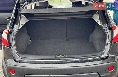 Внедорожник / Кроссовер Nissan Qashqai 2011 в 