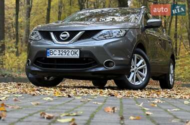 Внедорожник / Кроссовер Nissan Qashqai 2015 в 