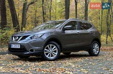 Внедорожник / Кроссовер Nissan Qashqai 2015 в 