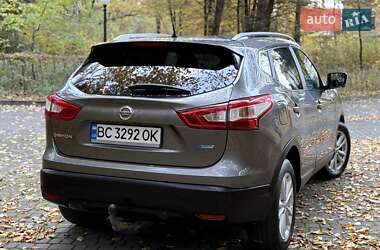 Внедорожник / Кроссовер Nissan Qashqai 2015 в 