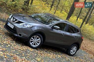 Внедорожник / Кроссовер Nissan Qashqai 2015 в 
