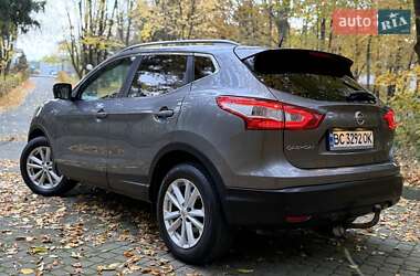 Внедорожник / Кроссовер Nissan Qashqai 2015 в 