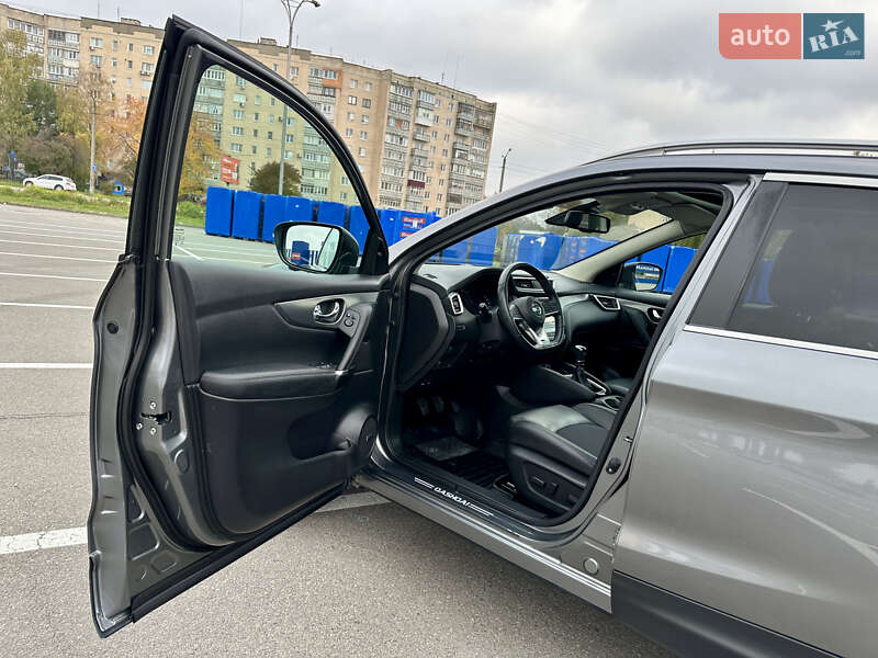 Позашляховик / Кросовер Nissan Qashqai 2017 в Кам'янець-Подільському
