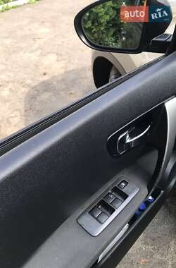Внедорожник / Кроссовер Nissan Qashqai 2011 в 
