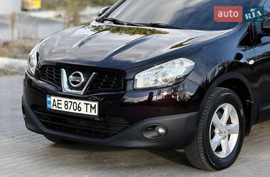 Позашляховик / Кросовер Nissan Qashqai 2012 в  фото 7 Позашляховик / Кросовер Nissan Qashqai 2012 в