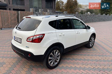 Внедорожник / Кроссовер Nissan Qashqai 2012 в 