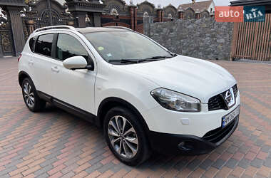 Внедорожник / Кроссовер Nissan Qashqai 2012 в 