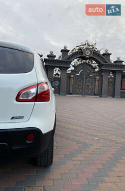 Внедорожник / Кроссовер Nissan Qashqai 2012 в 