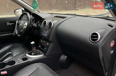 Внедорожник / Кроссовер Nissan Qashqai 2012 в 