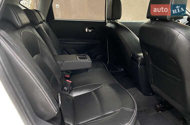 Внедорожник / Кроссовер Nissan Qashqai 2012 в 