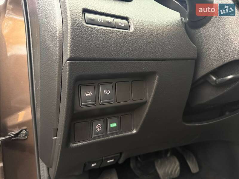 Внедорожник / Кроссовер Nissan Qashqai 2017 в Киеве фото 18 Внедорожник / Кроссовер Nissan Qashqai 2017 в Киеве