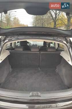 Позашляховик / Кросовер Nissan Qashqai 2012 в  фото 37 Позашляховик / Кросовер Nissan Qashqai 2012 в