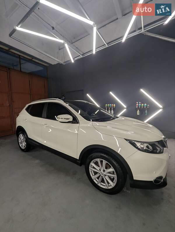Позашляховик / Кросовер Nissan Qashqai 2015 в Тернополі фото 3 Позашляховик / Кросовер Nissan Qashqai 2015 в Тернополі