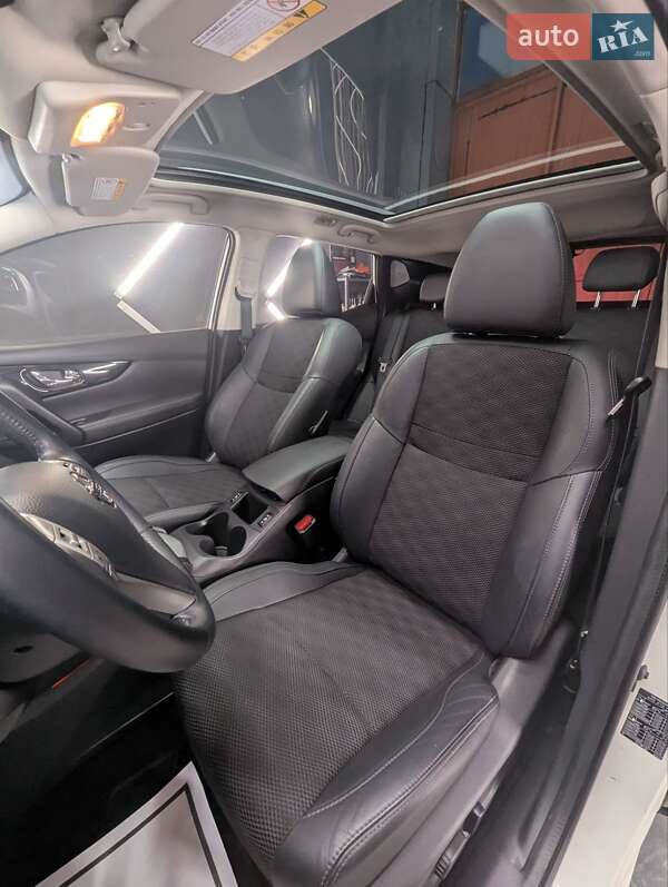 Позашляховик / Кросовер Nissan Qashqai 2015 в Тернополі фото 14 Позашляховик / Кросовер Nissan Qashqai 2015 в Тернополі