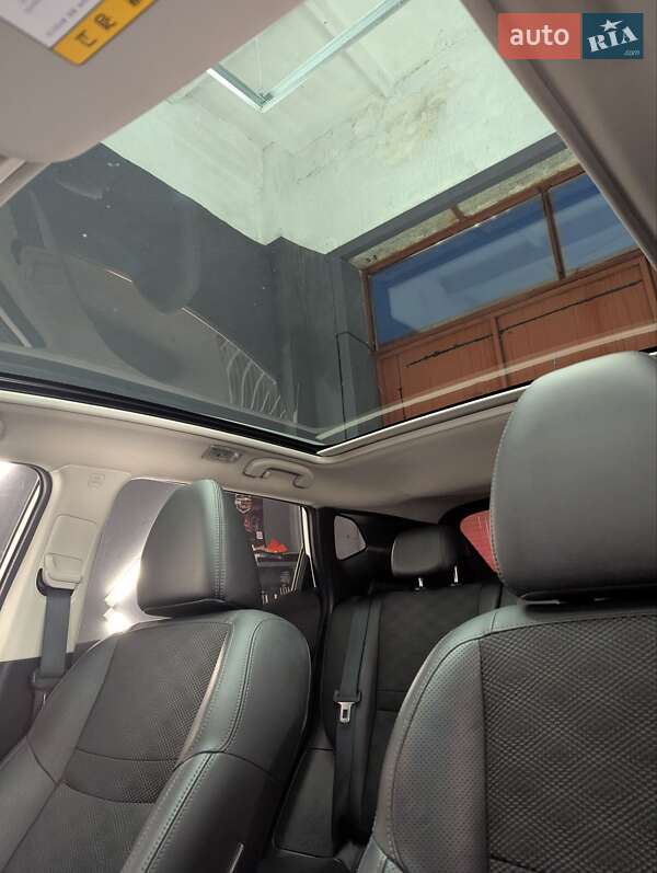 Позашляховик / Кросовер Nissan Qashqai 2015 в Тернополі фото 19 Позашляховик / Кросовер Nissan Qashqai 2015 в Тернополі