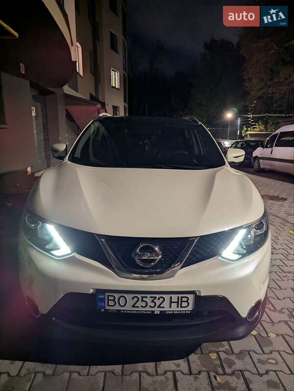 Позашляховик / Кросовер Nissan Qashqai 2015 в Тернополі фото 37 Позашляховик / Кросовер Nissan Qashqai 2015 в Тернополі
