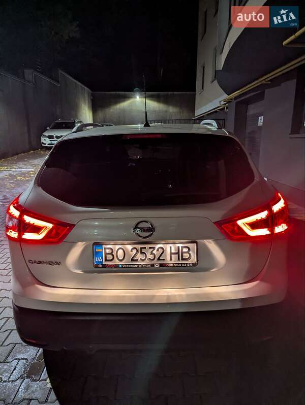 Позашляховик / Кросовер Nissan Qashqai 2015 в Тернополі фото 38 Позашляховик / Кросовер Nissan Qashqai 2015 в Тернополі