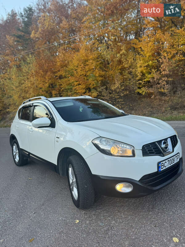 Позашляховик / Кросовер Nissan Qashqai 2011 в Долині