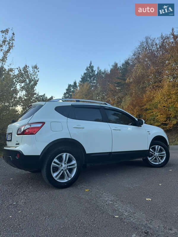 Позашляховик / Кросовер Nissan Qashqai 2011 в Долині