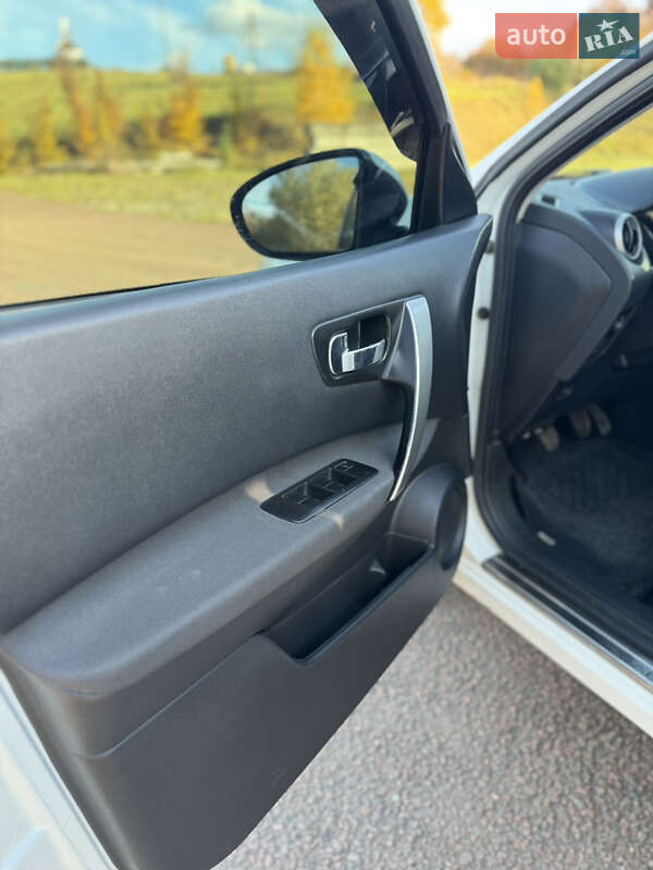 Позашляховик / Кросовер Nissan Qashqai 2011 в Долині